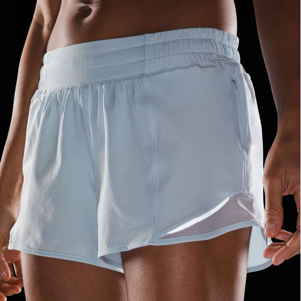 Lululemon | Hotty Hot Low-Rise Lined Short 4" Powder Blue | Size 4